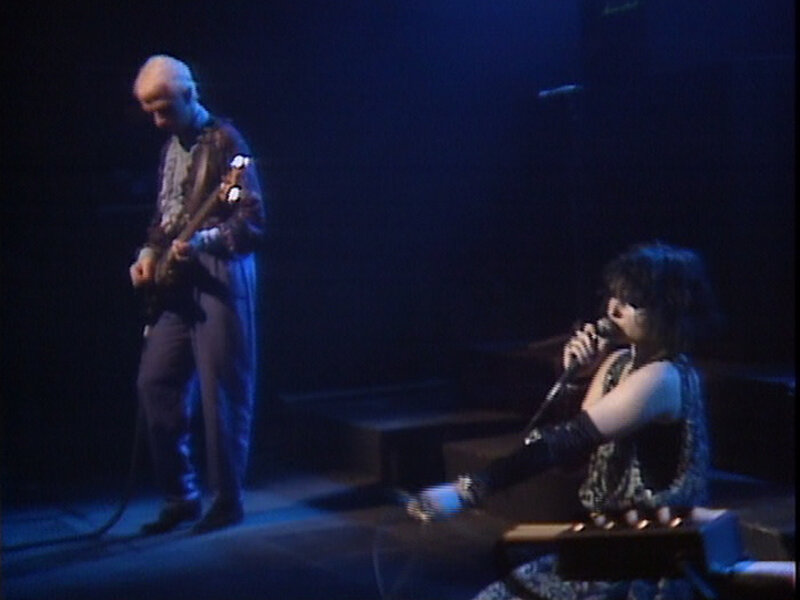 Musicians on Stage — Blue, Dark