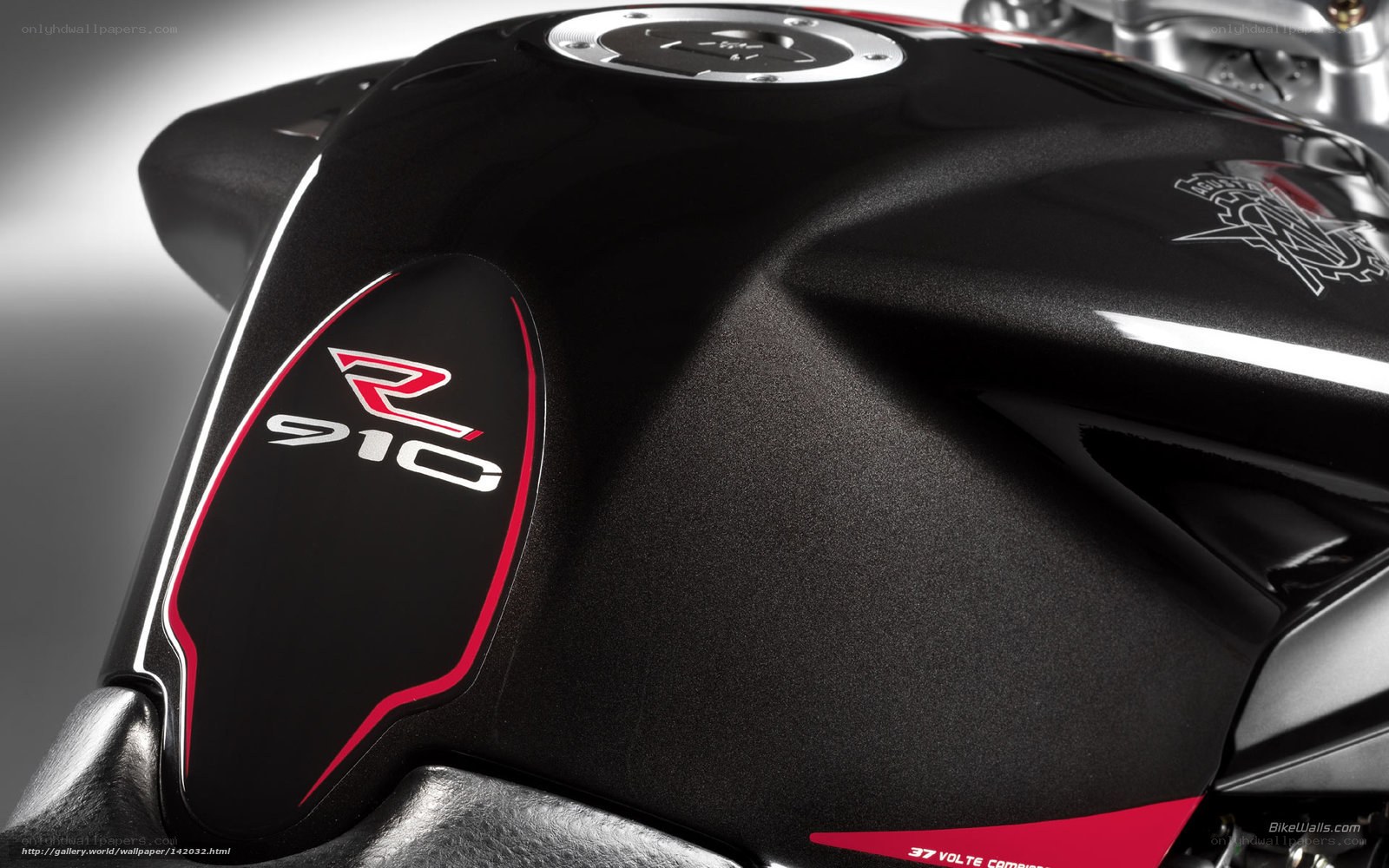 MV Agusta R910 motorcycle tank