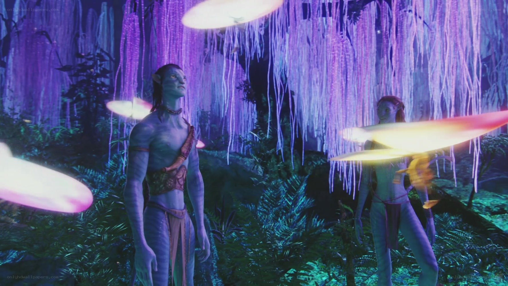 Na'vi in glowing forest