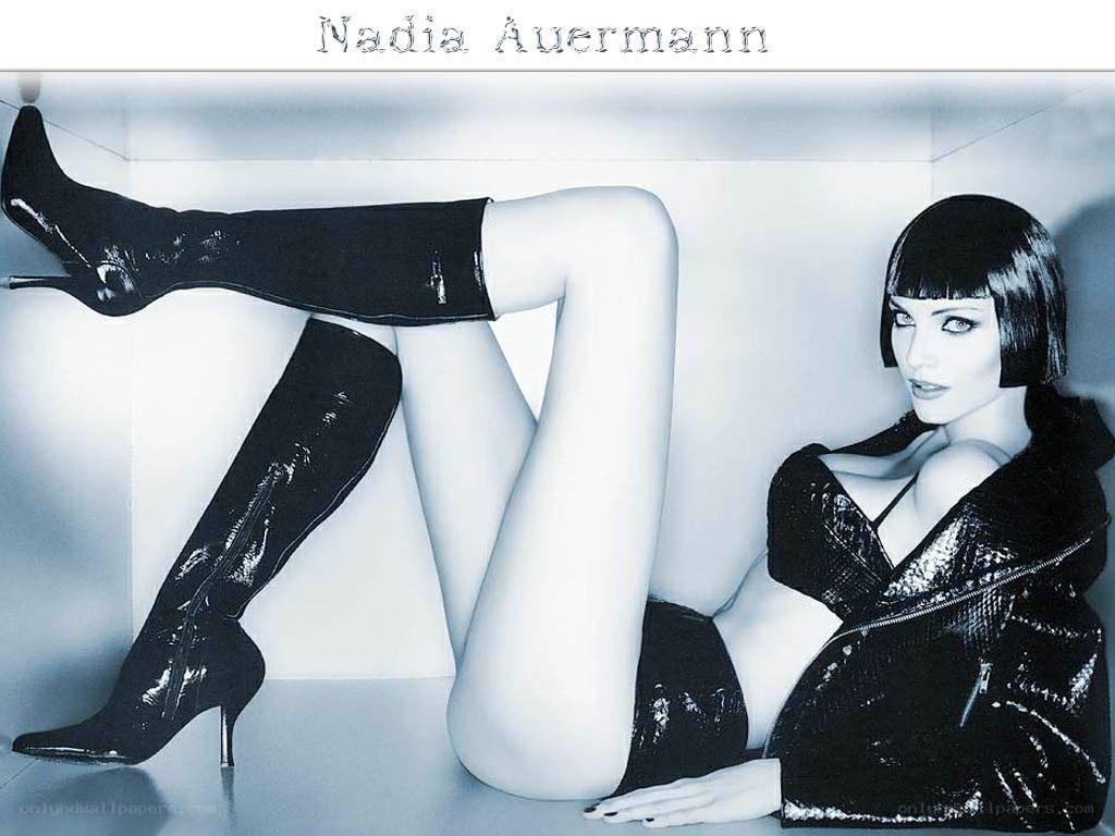 Nadia Auermann in black boots