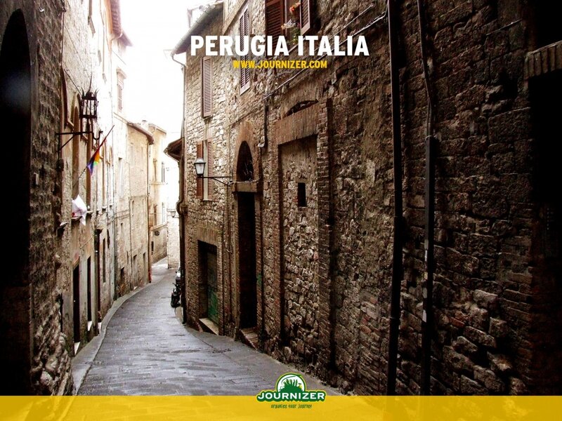 Narrow alley in Perugia