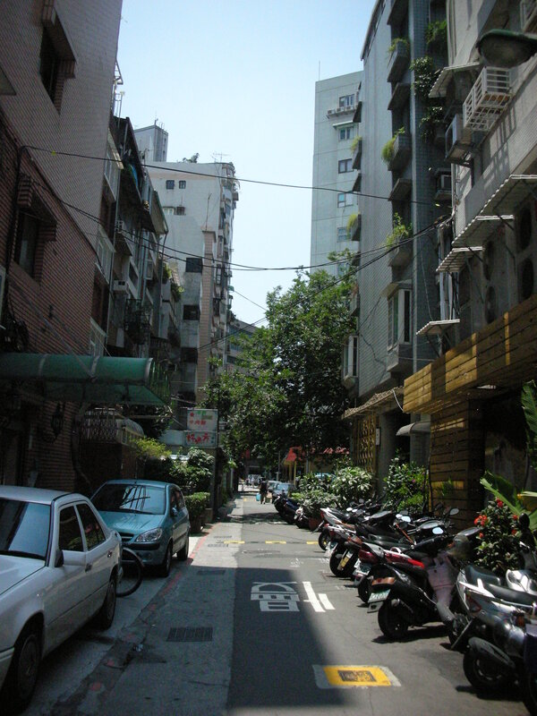 Narrow street in Taipei residential area