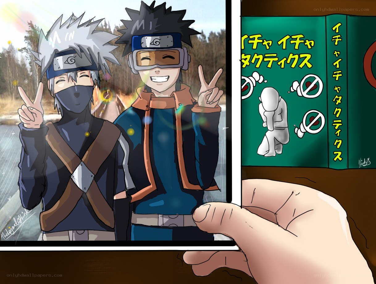 Naruto characters on a phone
