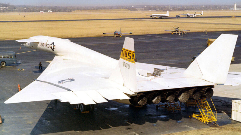 NASA X-24B aircraft on tarmac