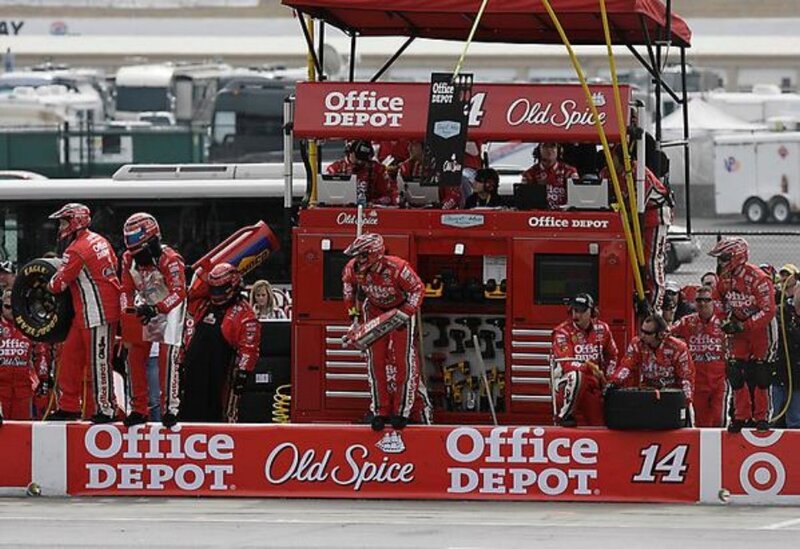 NASCAR pit crew in action