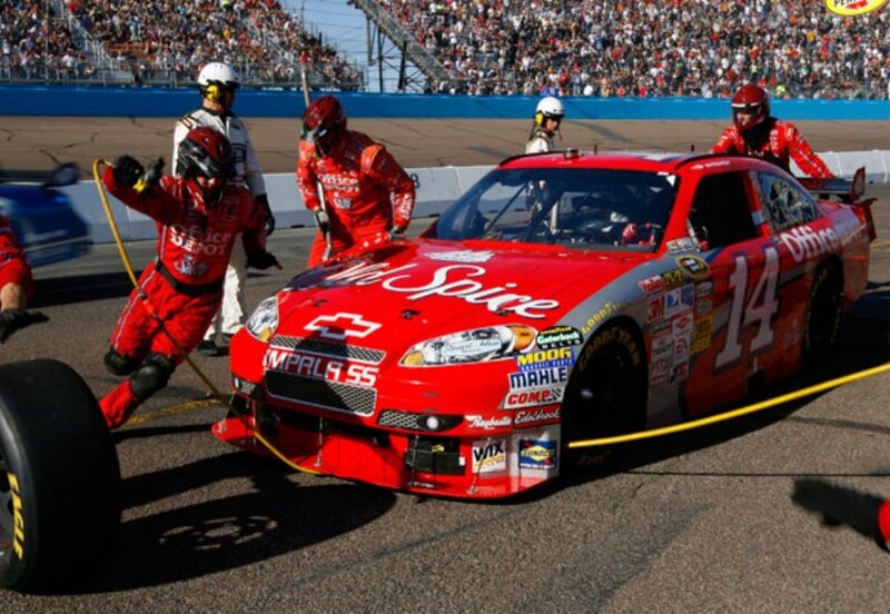 NASCAR Pit Crew — Red, Active