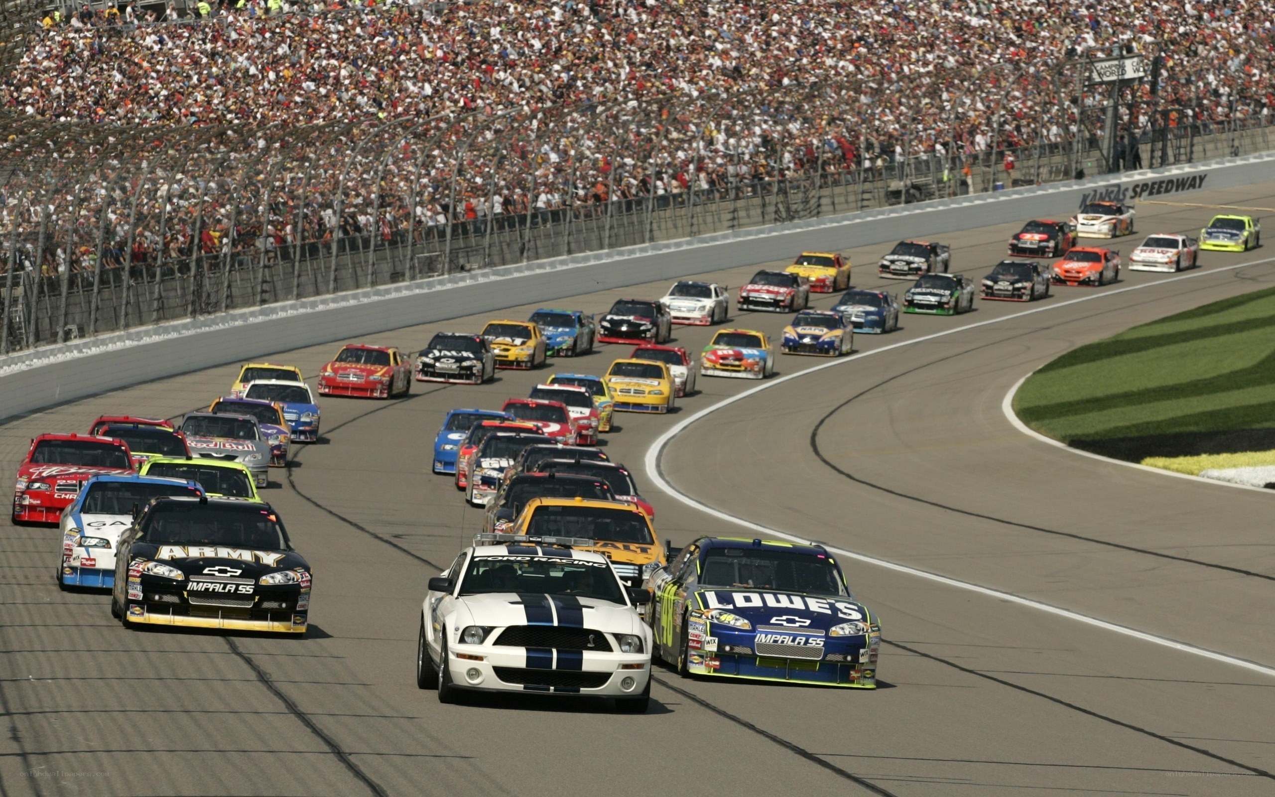 NASCAR race at Kansas Speedway