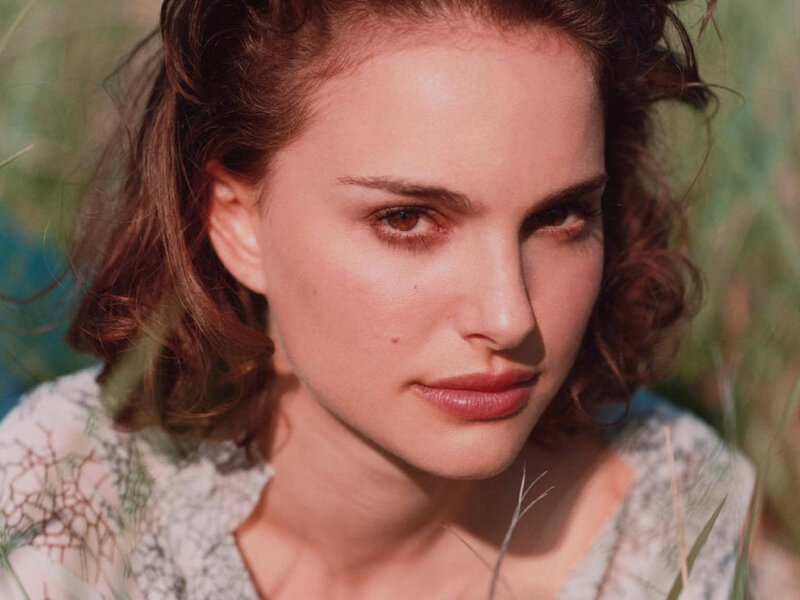 Natalie Portman in a field