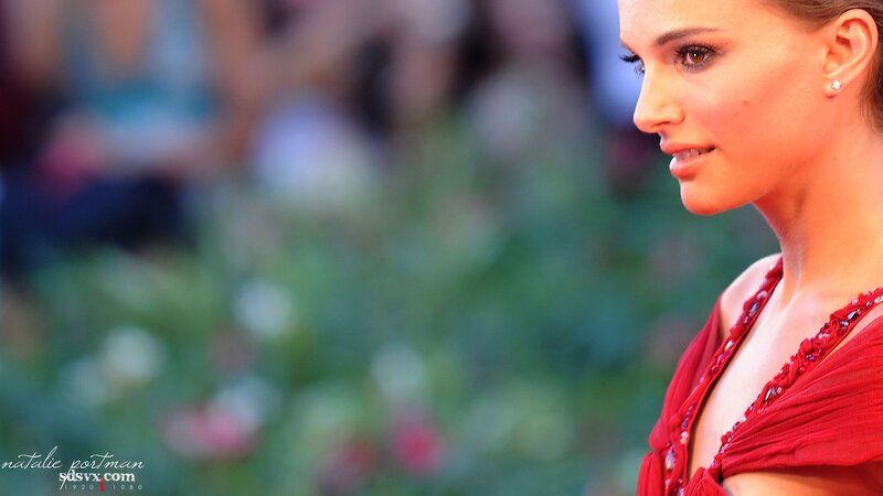 Natalie Portman in red dress