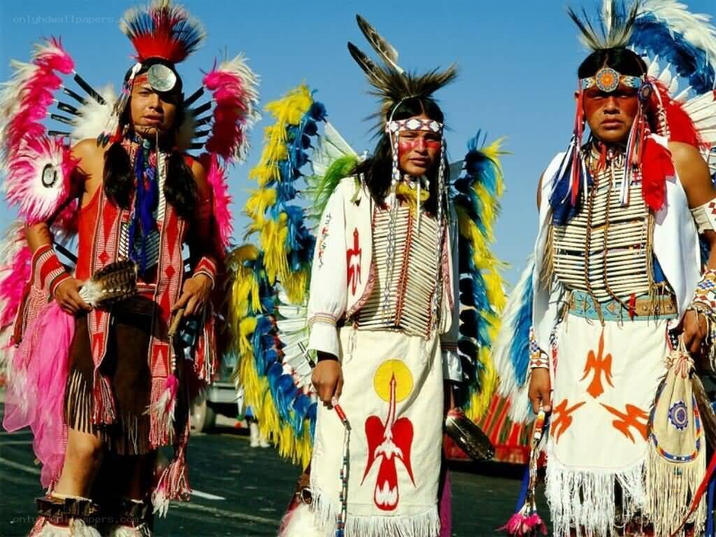 Native American dancers in regalia