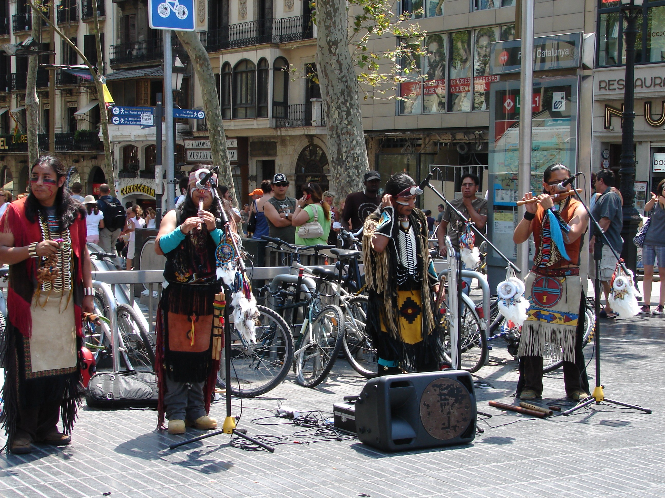 Native American performers on street