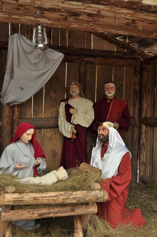 Nativity scene with figures