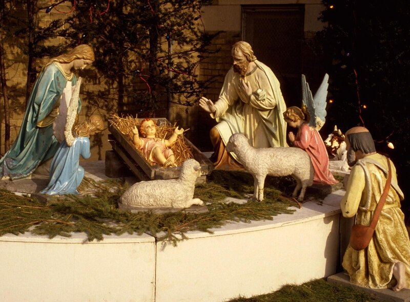 Nativity scene with figures