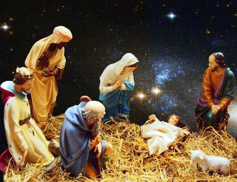 Nativity Scene with Figures — Yellow
