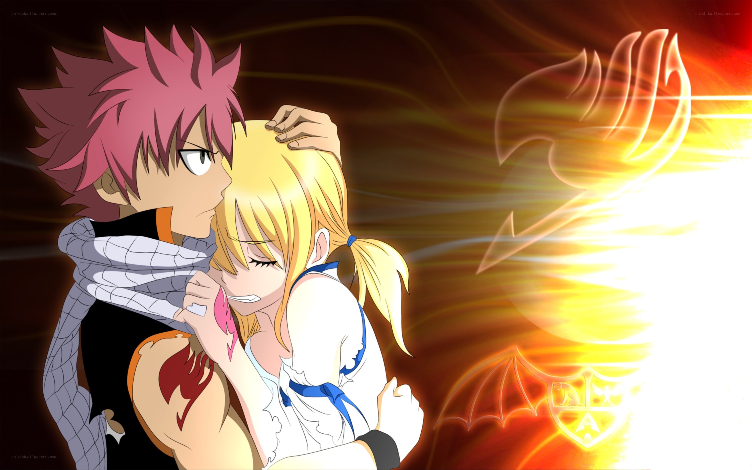 Natsu and Lucy embrace