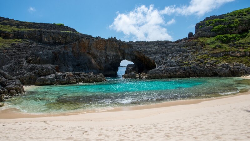 Natural Rock Arch Beach — Blue