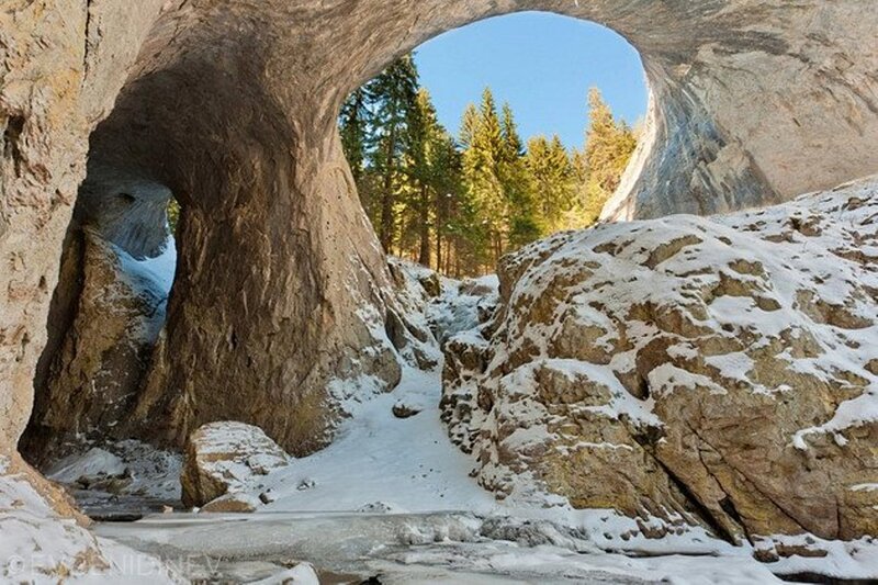 Natural Rock Arch — Brown, Serene, Winter