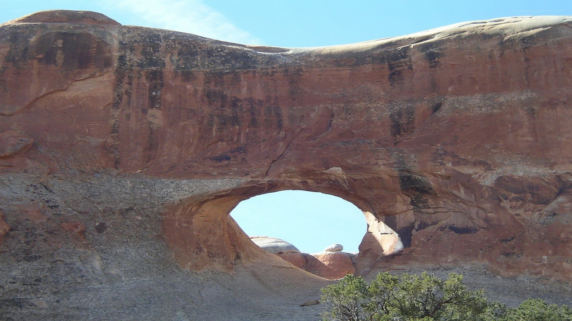 natural rock arch formation