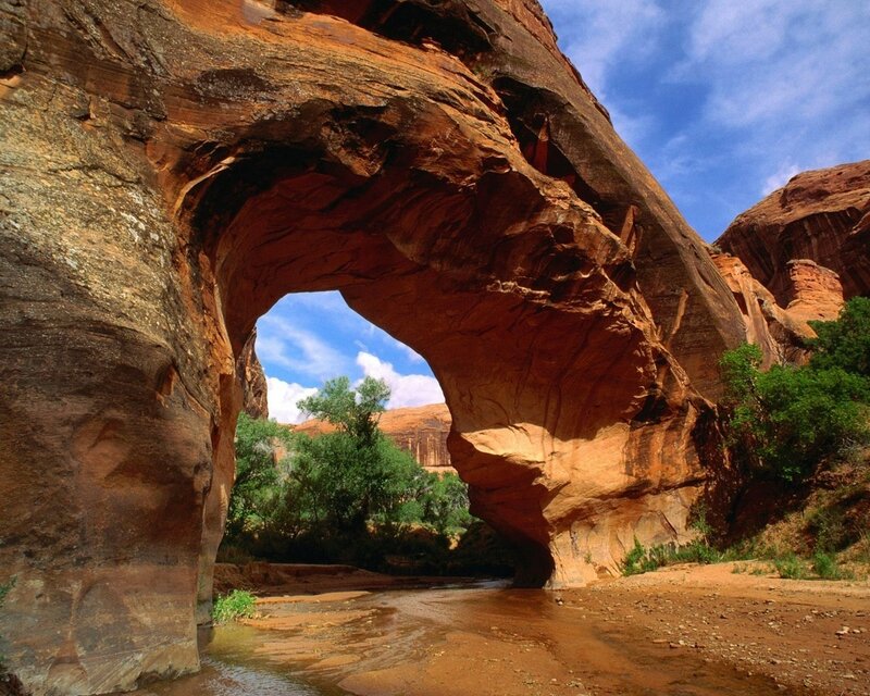 Natural Rock Arch — Serene