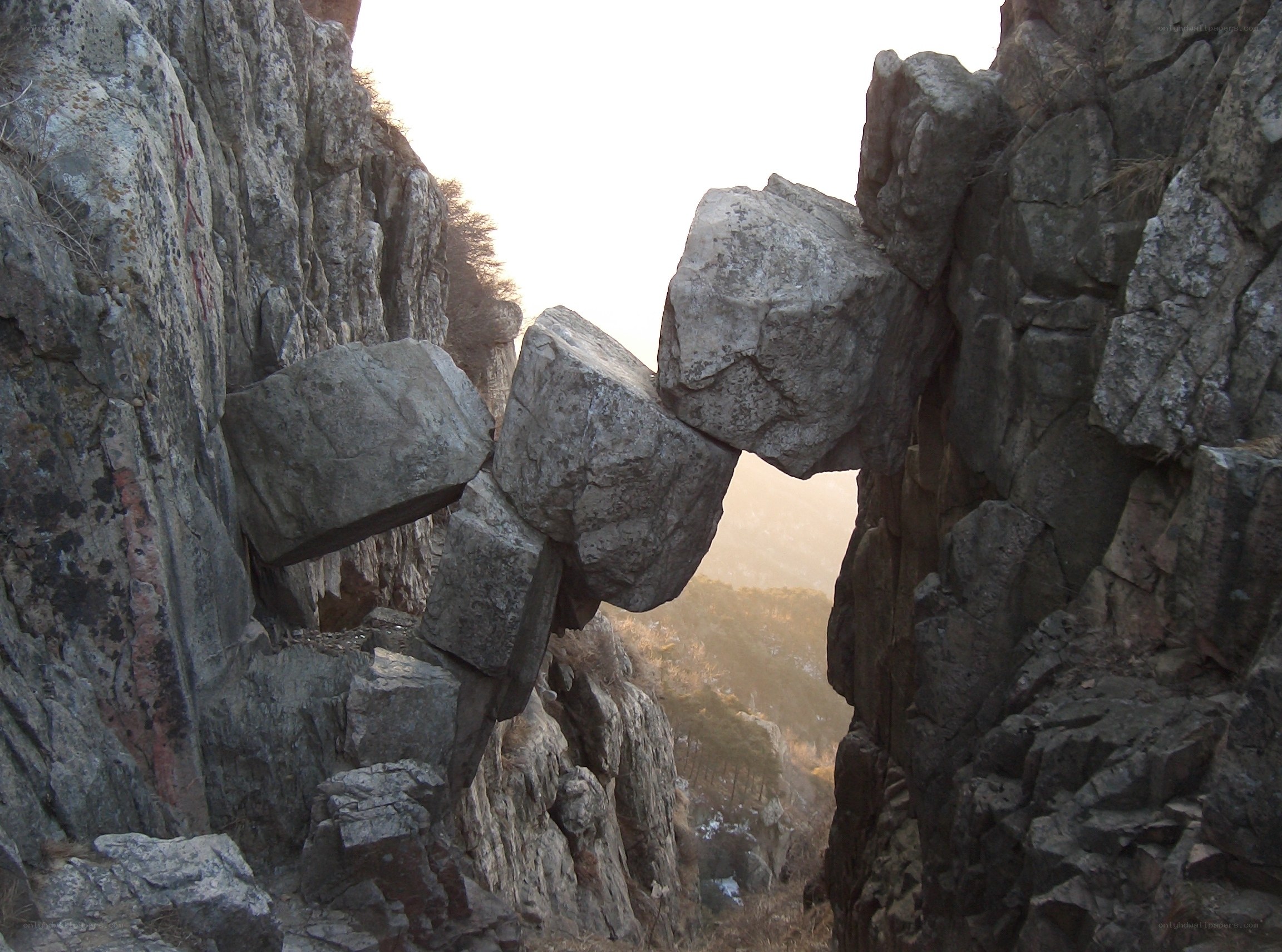 Natural rock bridge formation