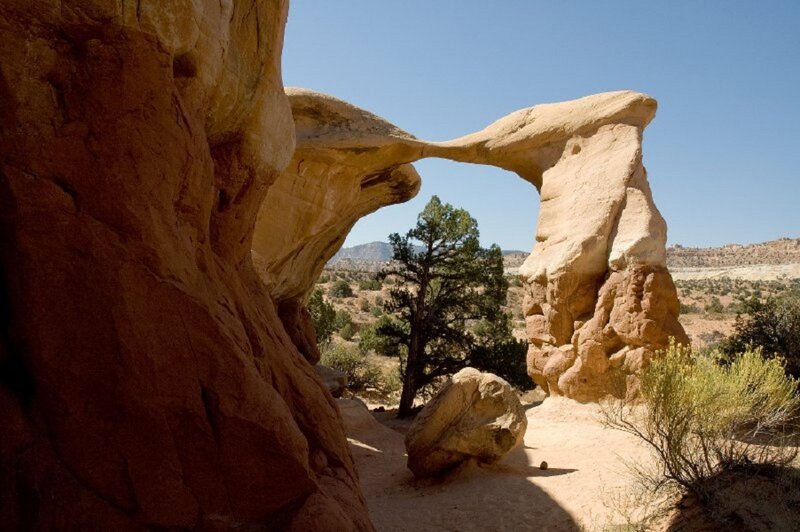 Natural Sandstone Arch — Brown