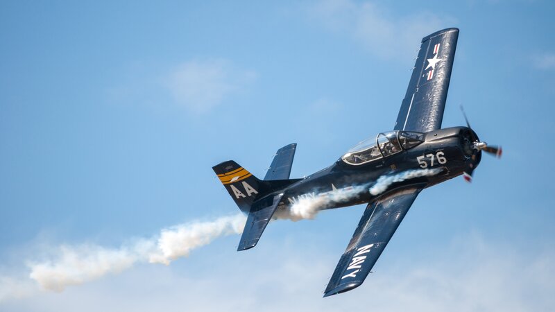 Navy Training Aircraft — Blue, Dynamic