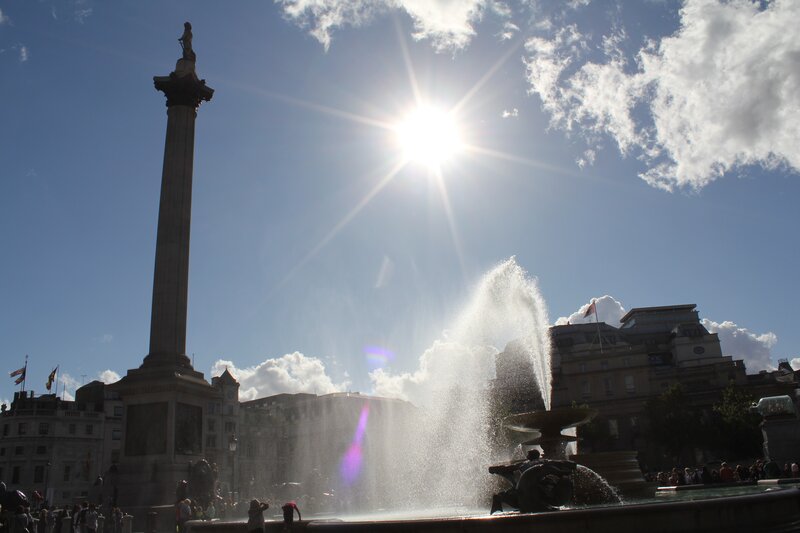 Nelson's Column and fountains