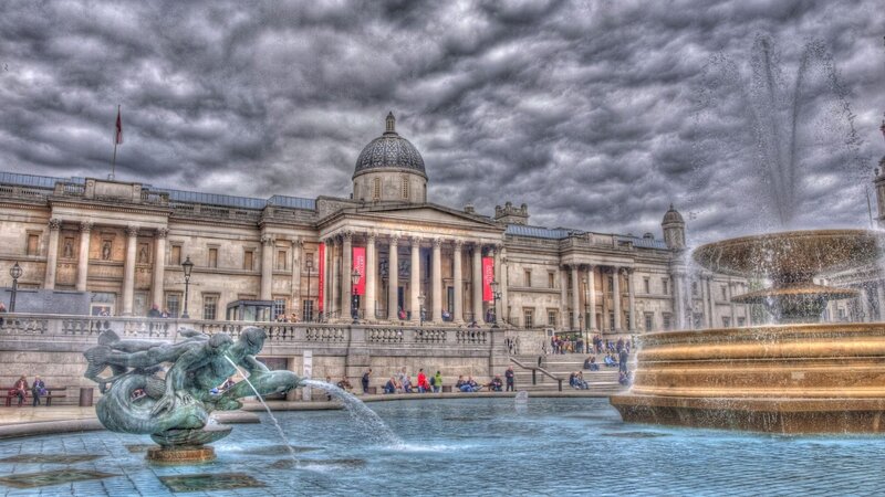 Nelson's Column Fountain — Gray