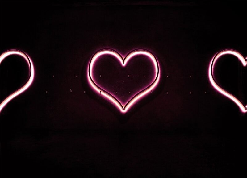 Neon Heart Signs — Pink