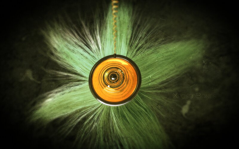 neon pendulum with magnetic field