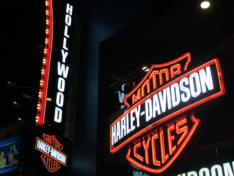 Neon Signs at Night — Black