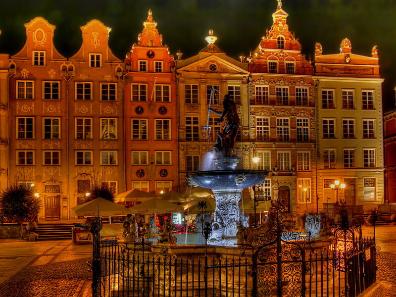 Neptune Fountain — Orange