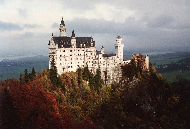 Neuschwanstein Castle in autumn