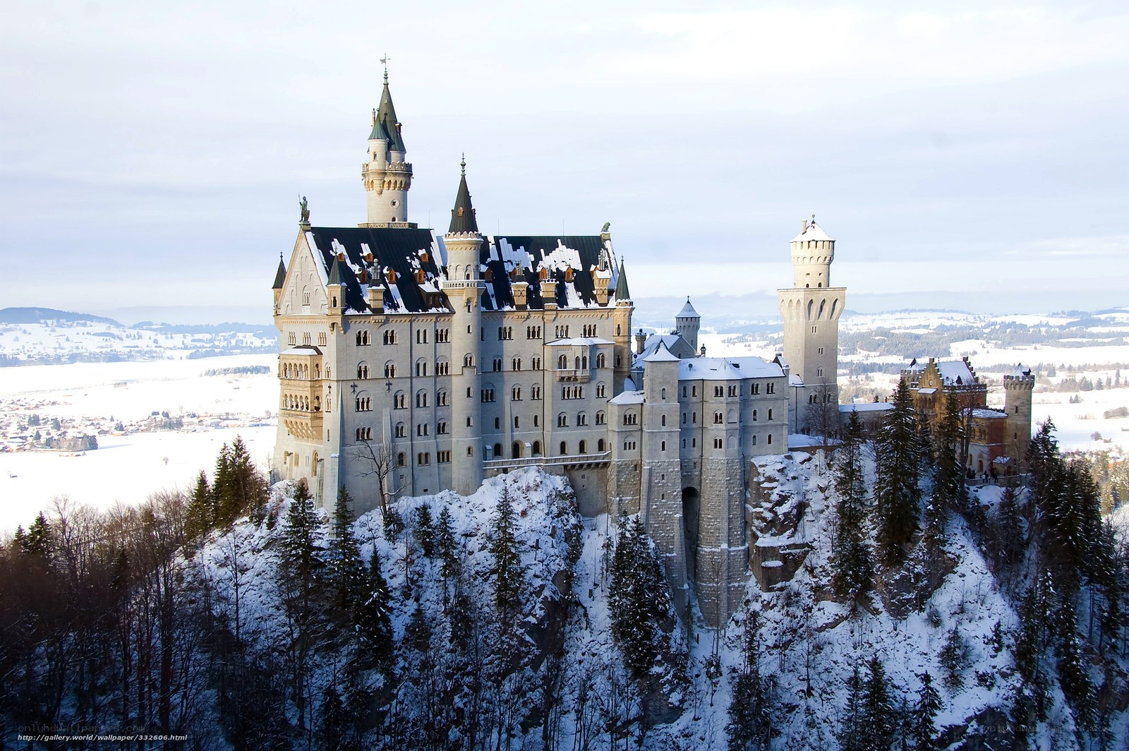 Neuschwanstein Castle in winter