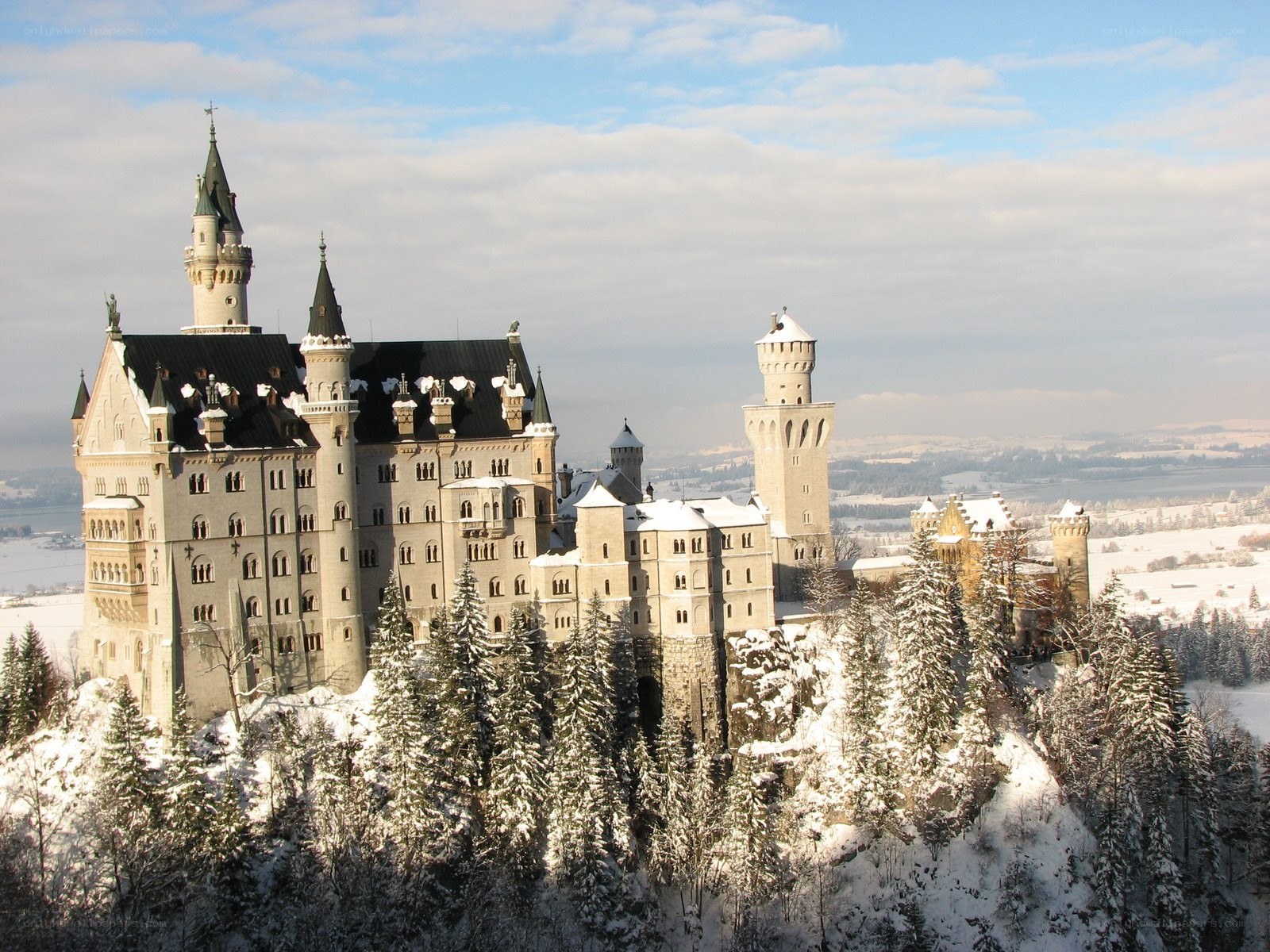 Neuschwanstein Castle in winter