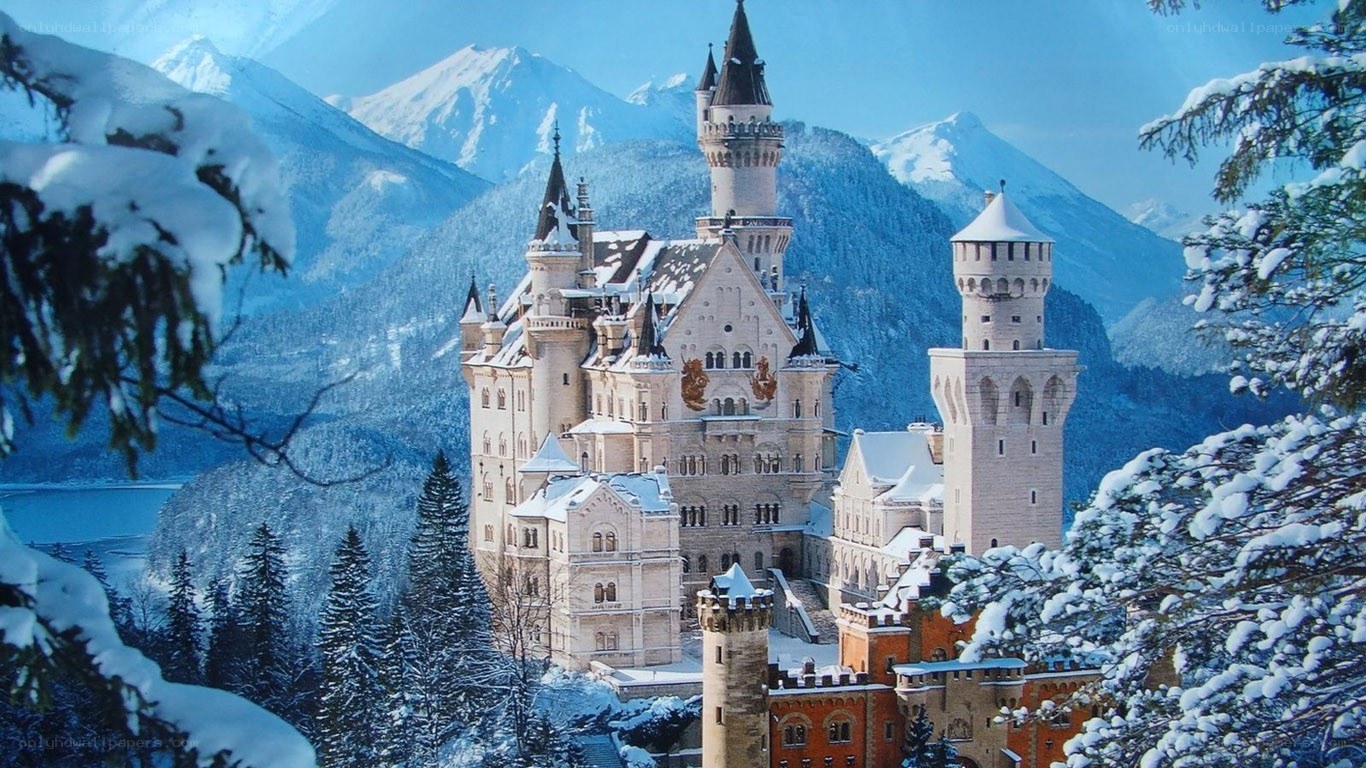 Neuschwanstein Castle in winter