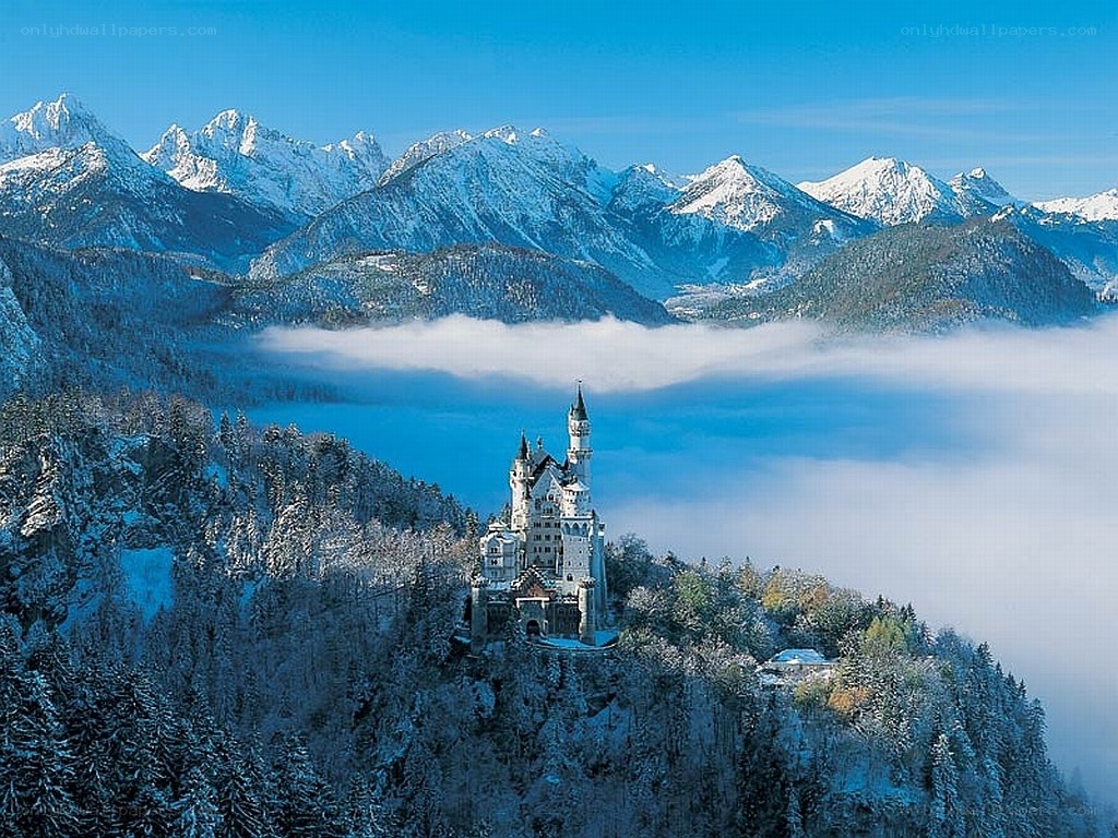 Neuschwanstein Castle in winter