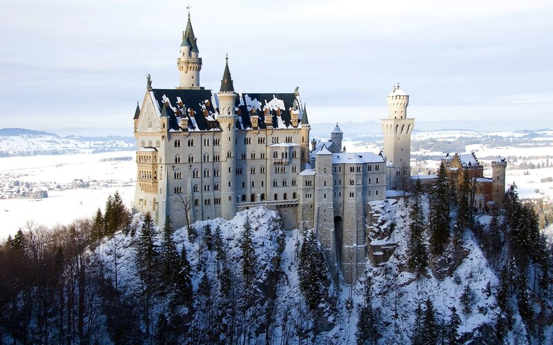 Neuschwanstein Castle — Snow