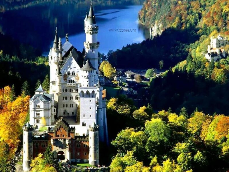 Neuschwanstein Castle — White, Serene