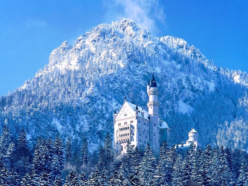 Neuschwanstein Castle — White