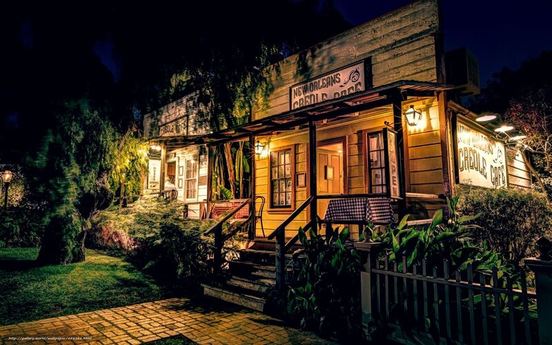 New Orleans Creole Cafe at night