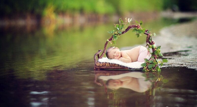 Newborn Baby in Boat — Green