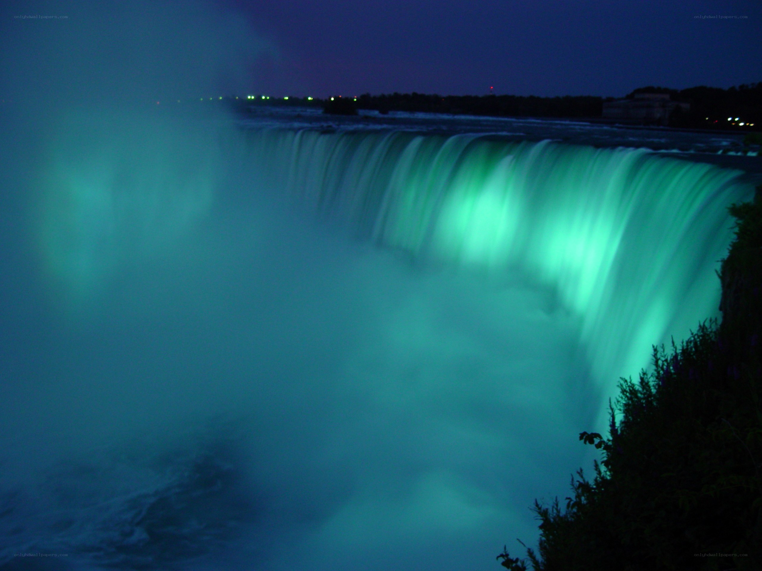 Niagara Falls at night