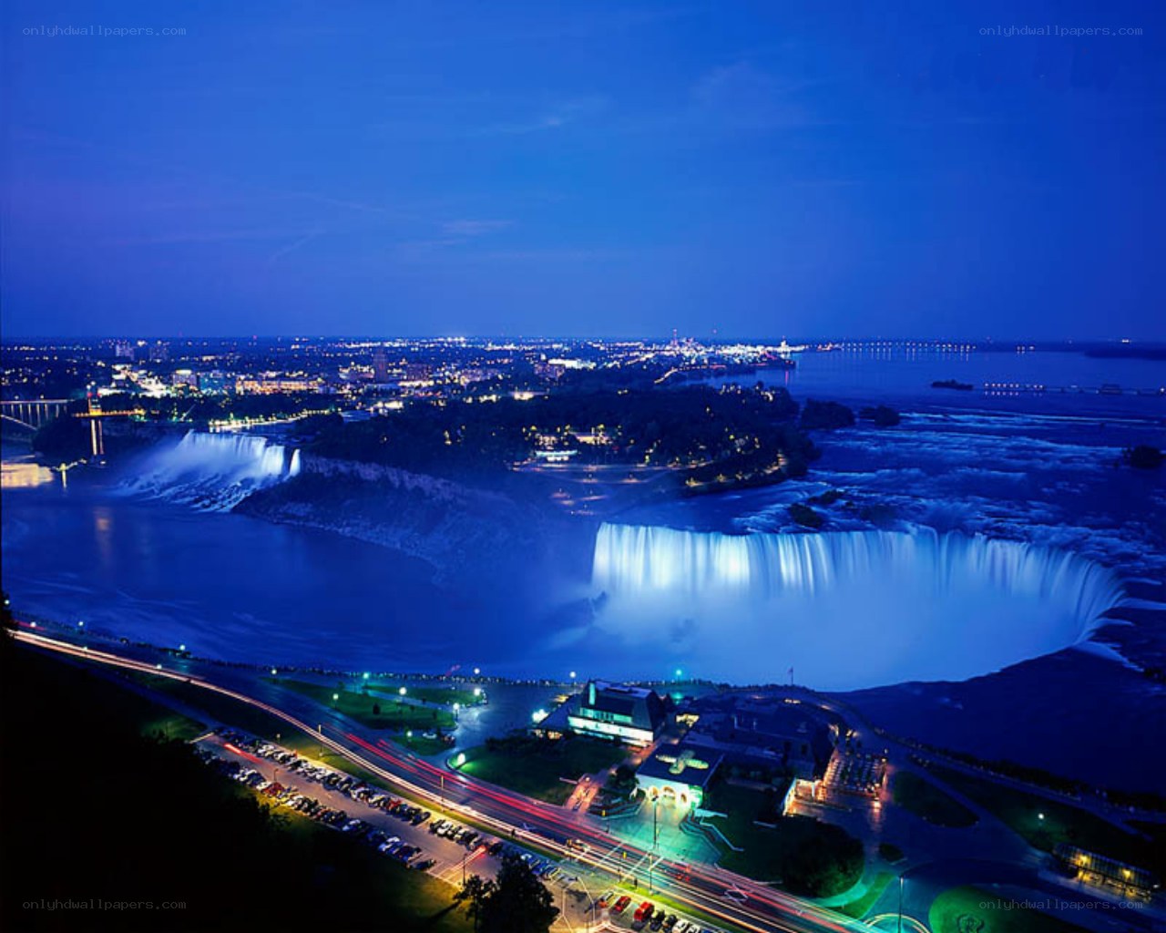 Niagara Falls at night