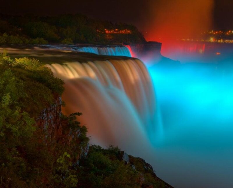 Niagara Falls at Night — Blue, Dramatic