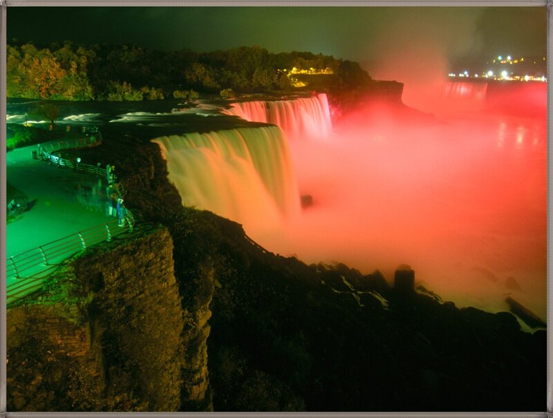 Niagara Falls at Night — Red, Dramatic, Photograph