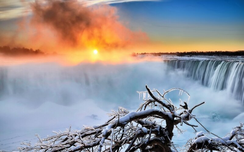 Niagara Falls at Sunrise — Blue, Dramatic, Winter