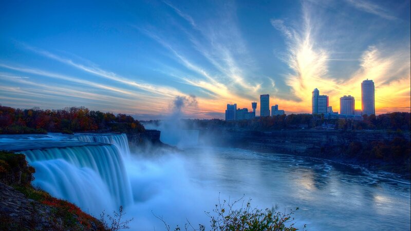 Niagara Falls at Sunset — Blue, Dramatic
