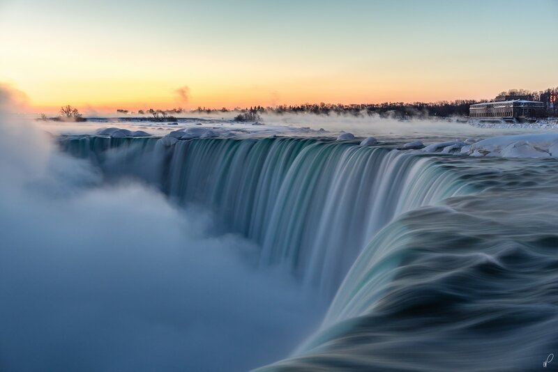 Niagara Falls at Sunset — Blue, Dramatic, Winter