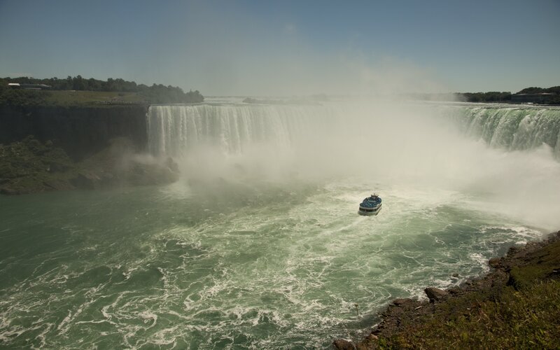 Niagara Falls tour boat